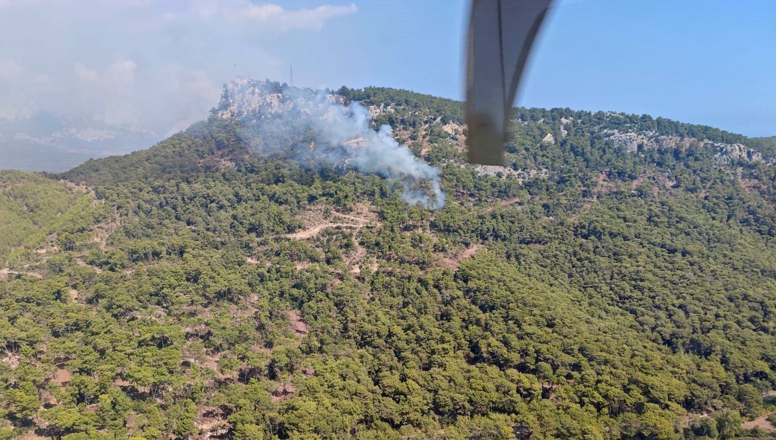 Antalya’da orman yangını: Müdahale sürüyor