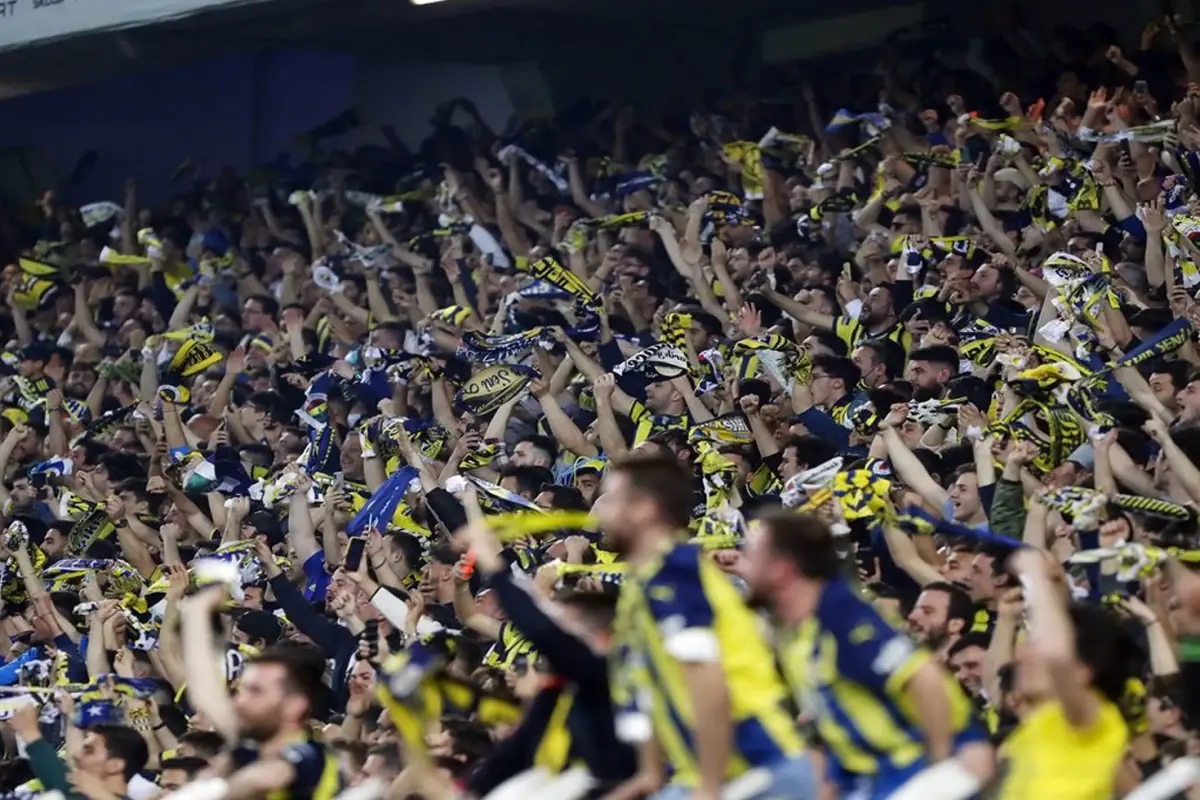 Fenerbahçe taraftarını endişelendiren haber! Dünya devi yıldız isme talip