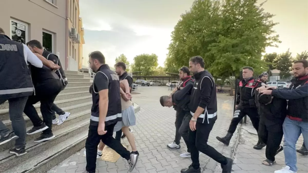 Fethiye’de Uyuşturucu Operasyonunda Polise Ateş Açan İki Zanlı Tutuklandı