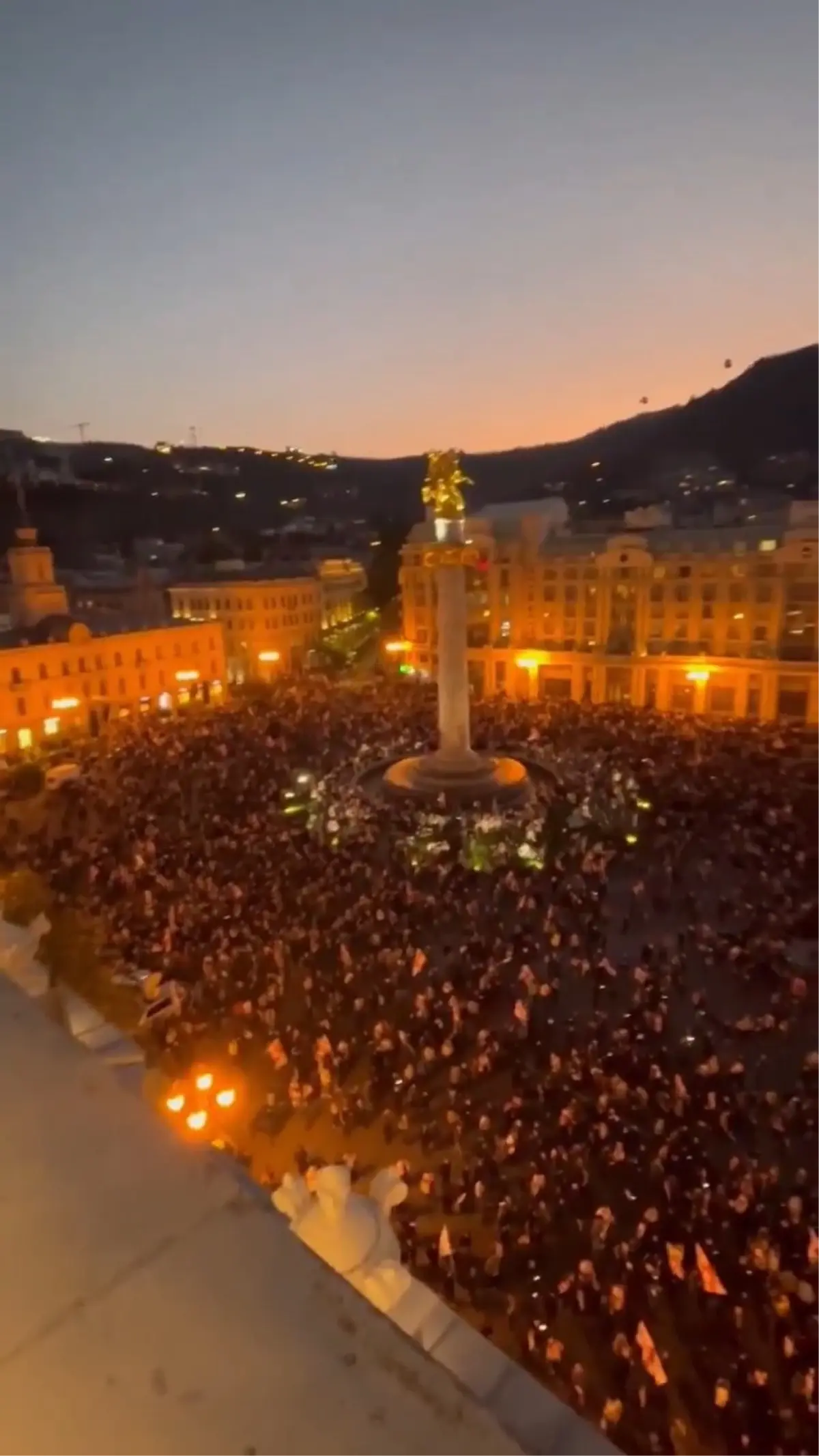 Gürcistan’da Protesto Gösterisine Müdahale: 27 Yaralı