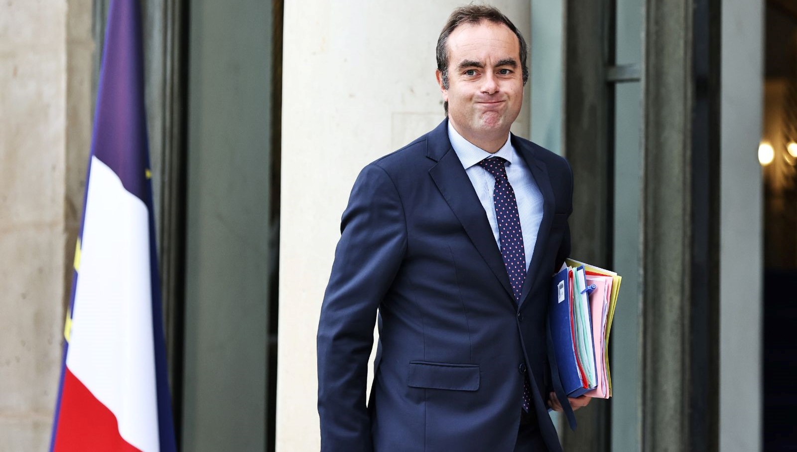 Lecornu: Fransızları çileden çıkaran bu siyasi krize son verilmeli