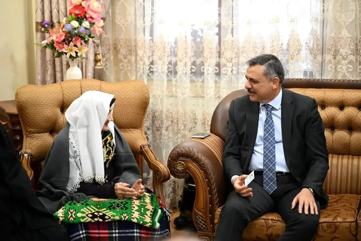 Vali Mustafa Çiftçi, 95 Yaşındaki Şahteret Nine’yi Ziyaret Etti