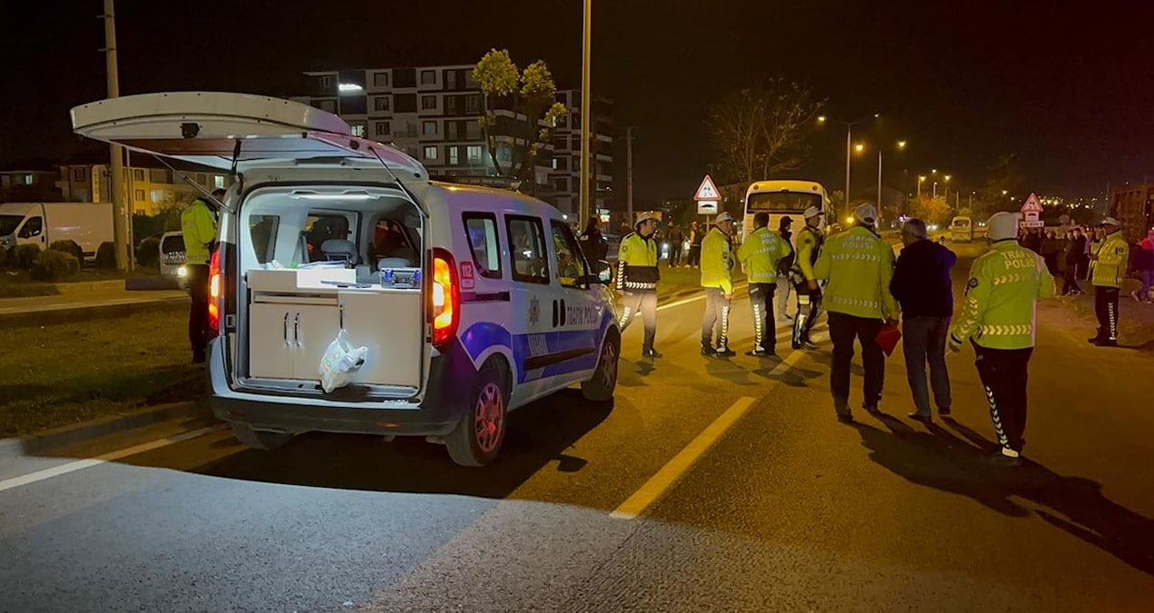İşçileri taşıyan 3 midibüs çarpıştı! 11 kişi yaralandı