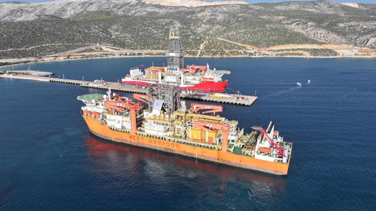 Gurur veren tablo! Türkiye’nin dev enerji filosu 6’ncı gemisine kavuştu