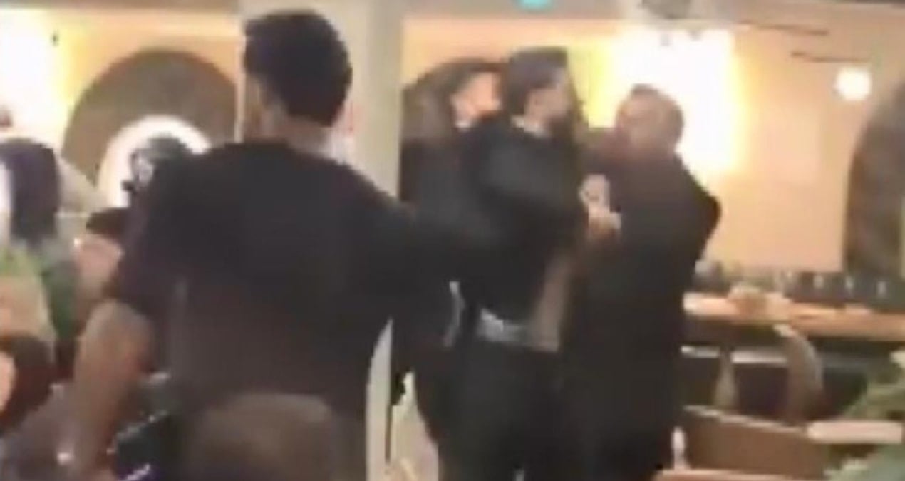 İstanbul’da dönercide büyük kavga! Tekme ve yumruklarla saldırdılar
