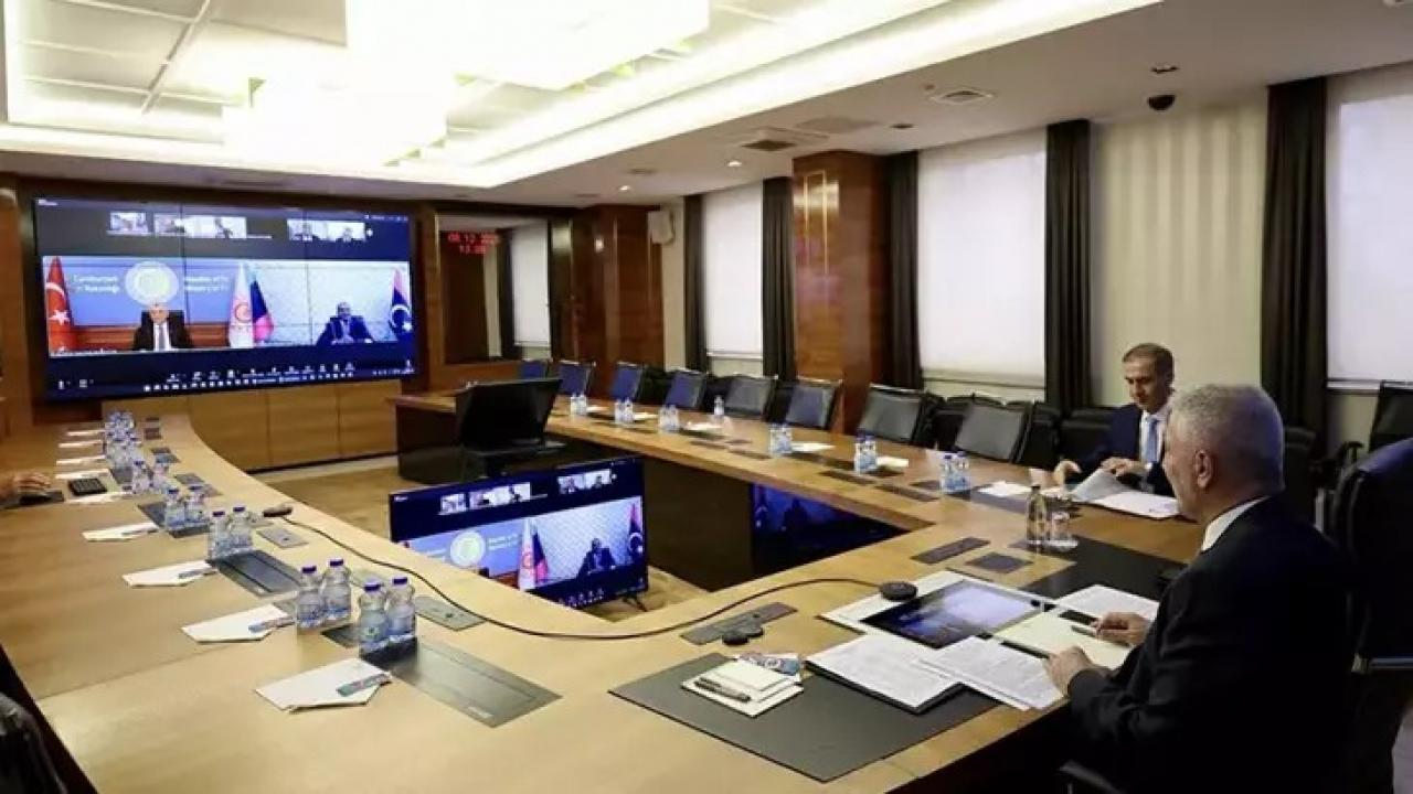 Türk müteahhitlik alacaklarında kritik adım atıldı: Müjdeyi Bakan Bolat verdi