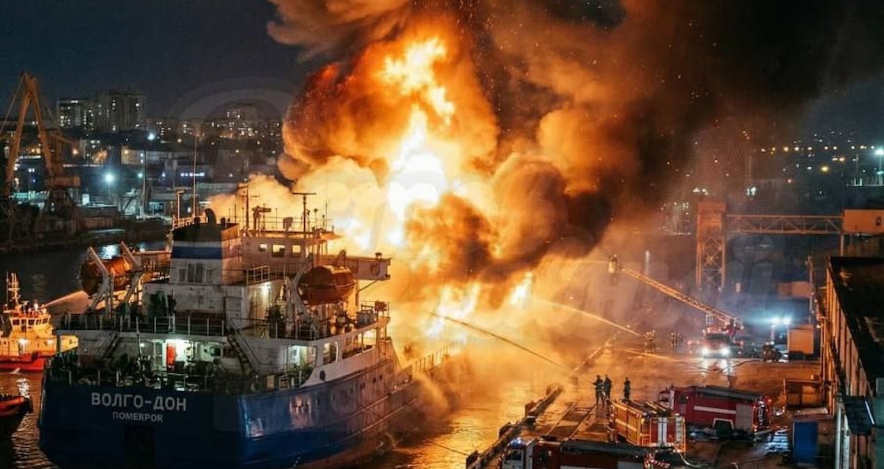 Ukrayna İHA’sı kargo gemisini vurdu: 3 kişi öldü