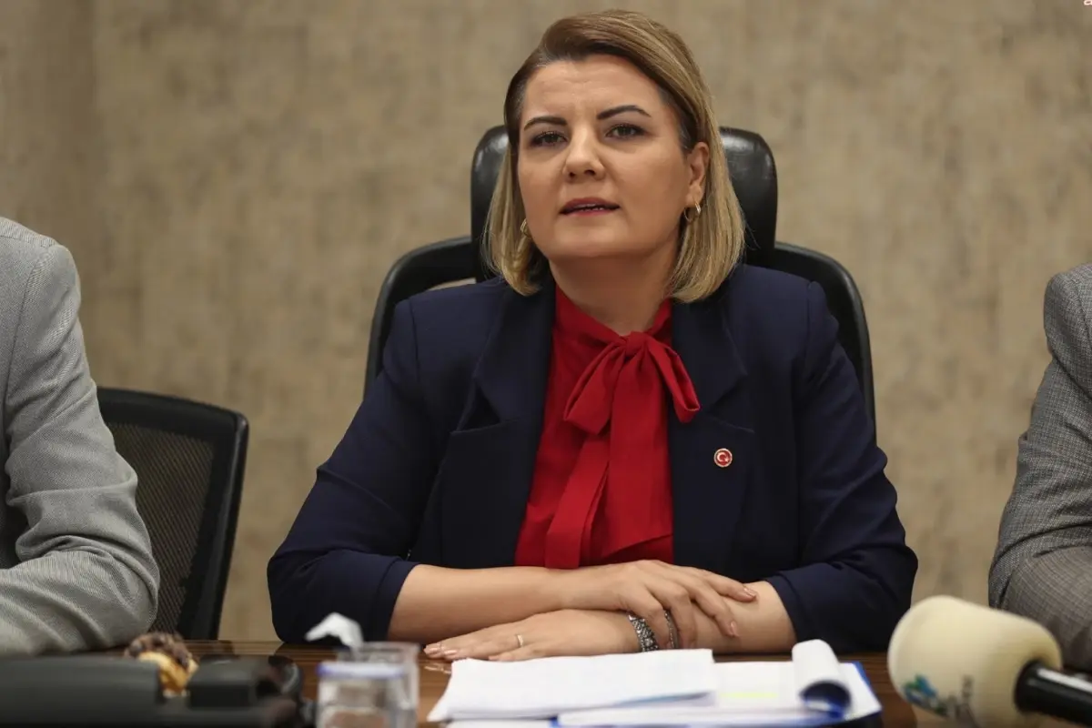 AK Parti’ye geçeceği konuşulan başkandan iddialara yanıt