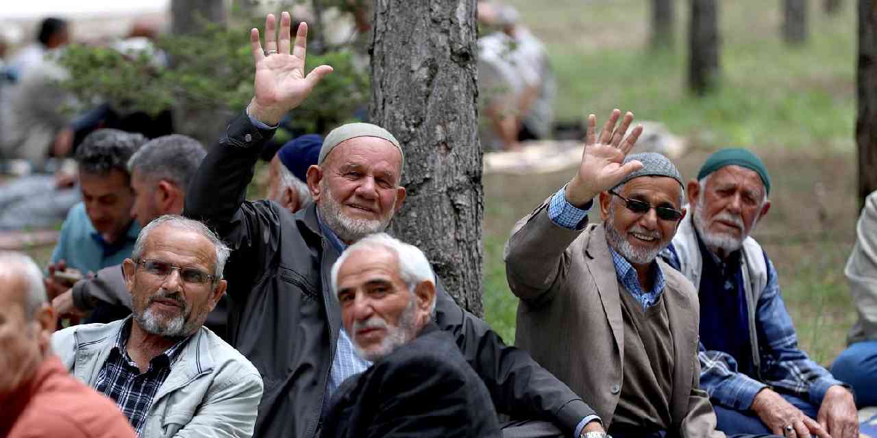 Emeklilere Sivas’ta aylık 2 bin TL destek ödemesi başladı: Yakıt yardımı da belli oldu