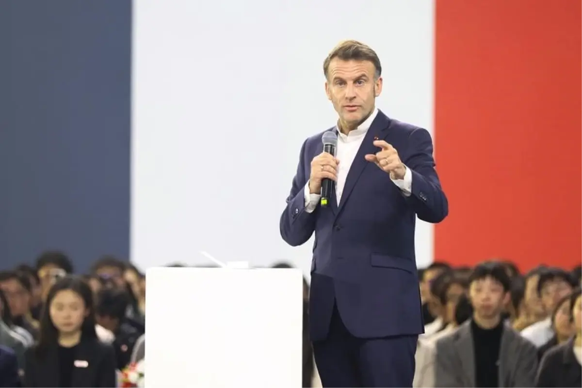 Macron’dan Patlama İçin Başsağlığı