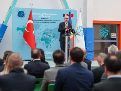 Kurtulmuş Bükreş’te Türk Toplumu ile Buluştu