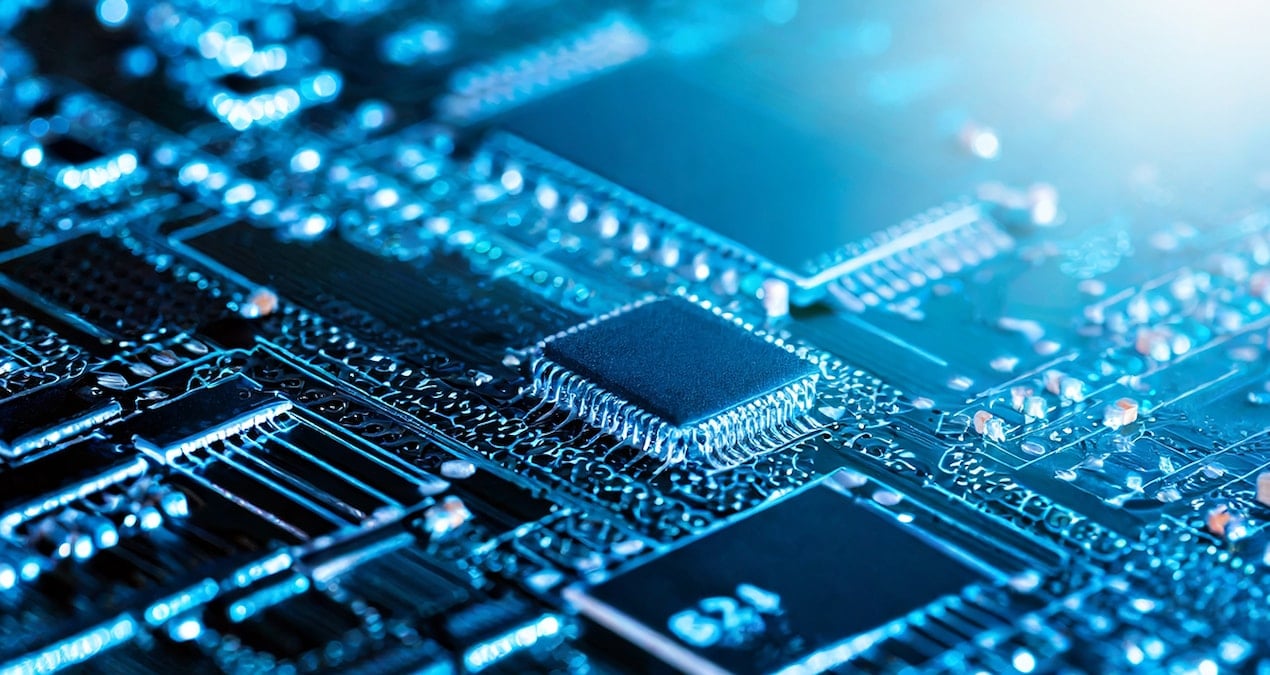 ABD’li Şirketlerin Çin’e Yasa Dışı Çip İhracı İddiası: Hisselerdeki Çökmenin Sebebi Nedir?