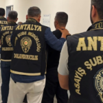 Antalyada bir haftada 242 kisi tutuklandi zZ9zCXaG