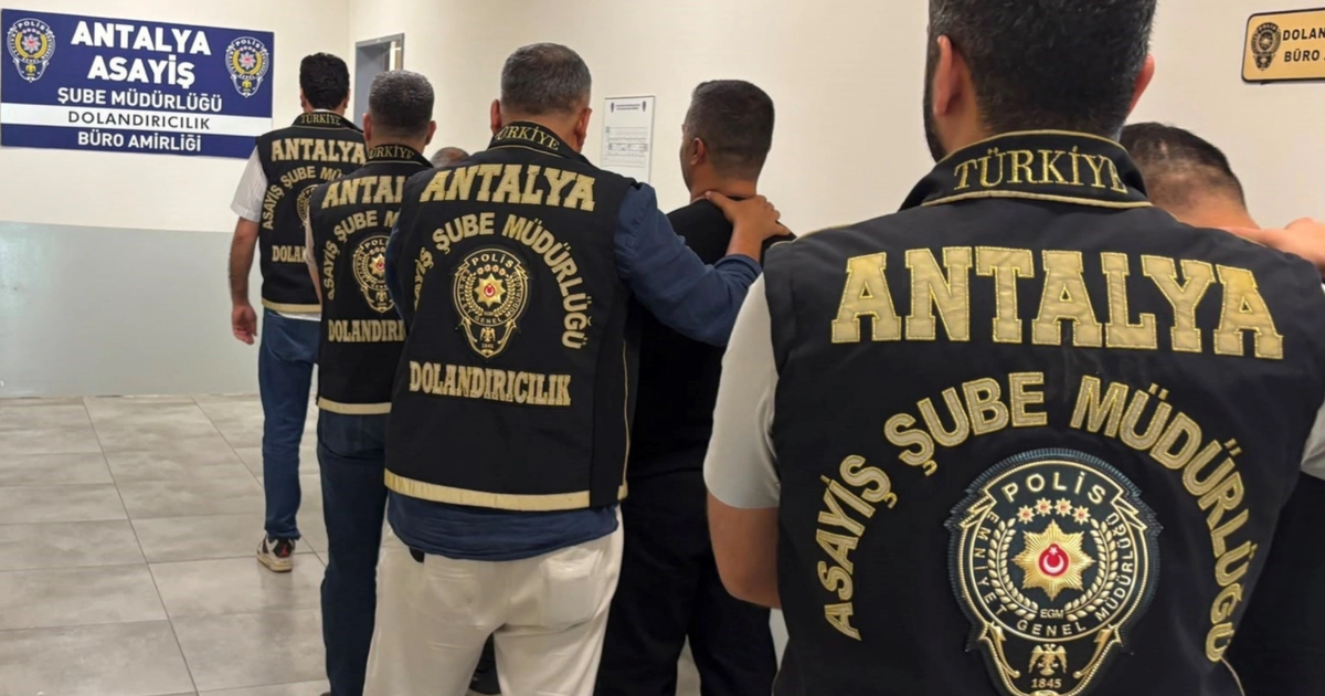 Antalyada bir haftada 242 kisi tutuklandi zZ9zCXaG