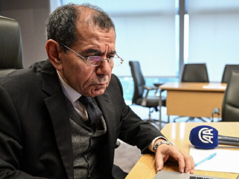 Galatasarayda dursun ozbekin sabri tasti kimsenin gozunun yasina bakmam IHHF5Bxr